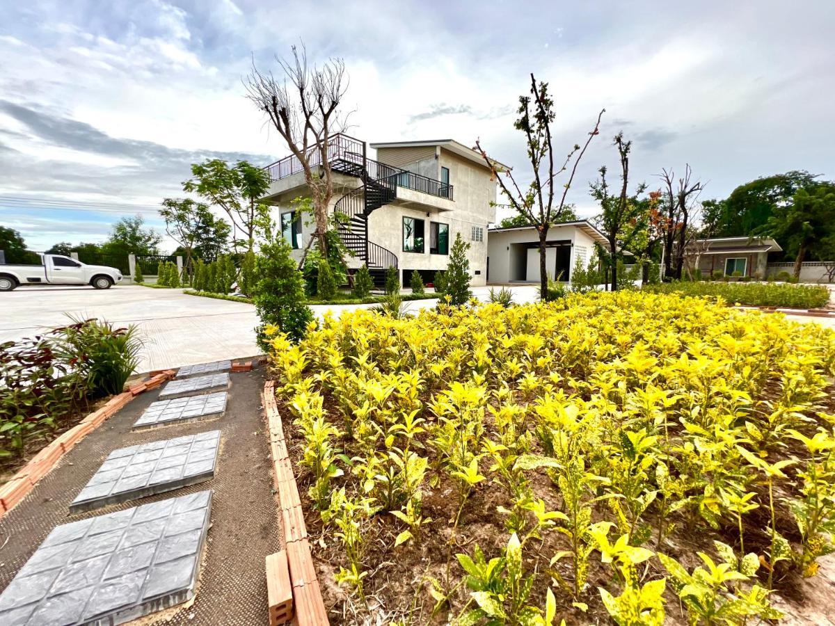 Farm View Resort @Uthai Thani ฟาร์มวิว รีสอร์ท อุทัยธานี Nong Khayang Exterior foto